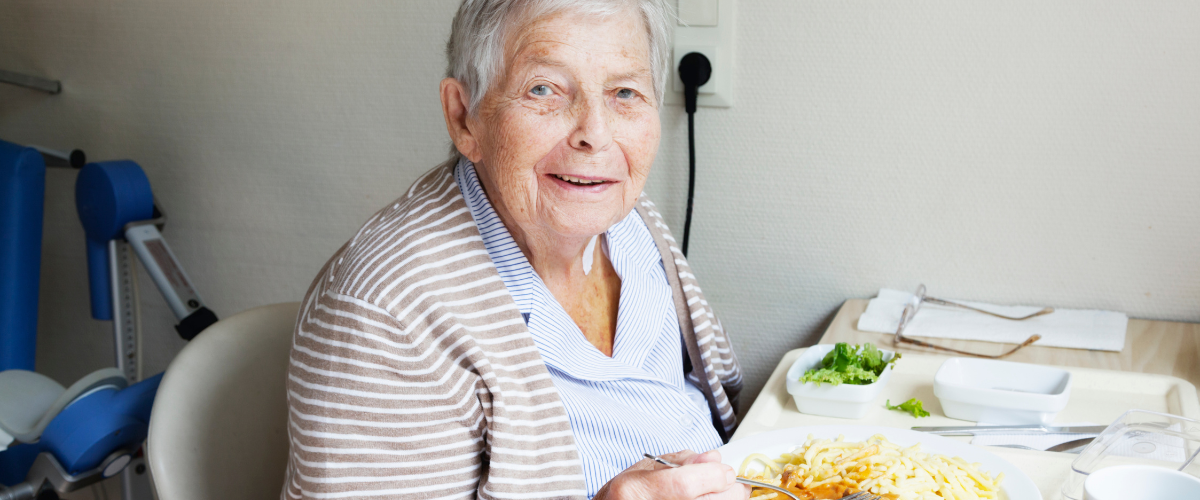 How to Encourage Seniors with Dementia to Eat More